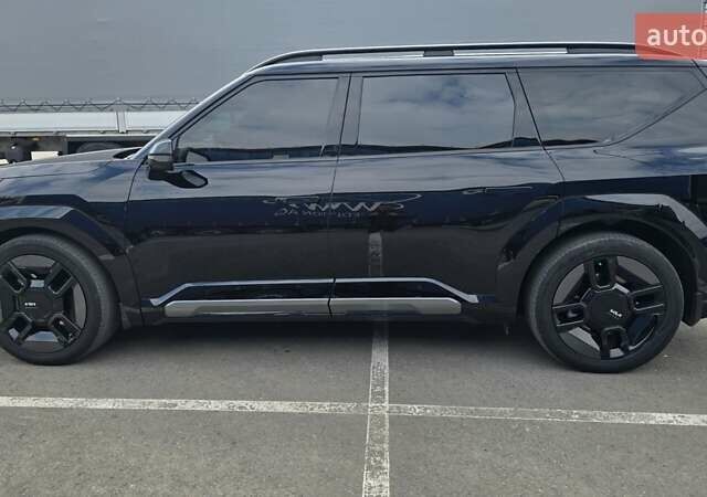 Черный Киа EV9, объемом двигателя 0 л и пробегом 25 тыс. км за 55000 $, фото 11 на Automoto.ua