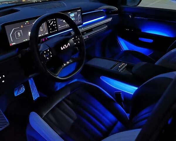 Черный Киа EV9, объемом двигателя 0 л и пробегом 34 тыс. км за 59800 $, фото 18 на Automoto.ua