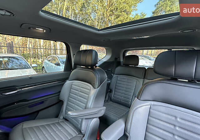 Черный Киа EV9, объемом двигателя 0 л и пробегом 19 тыс. км за 58000 $, фото 10 на Automoto.ua