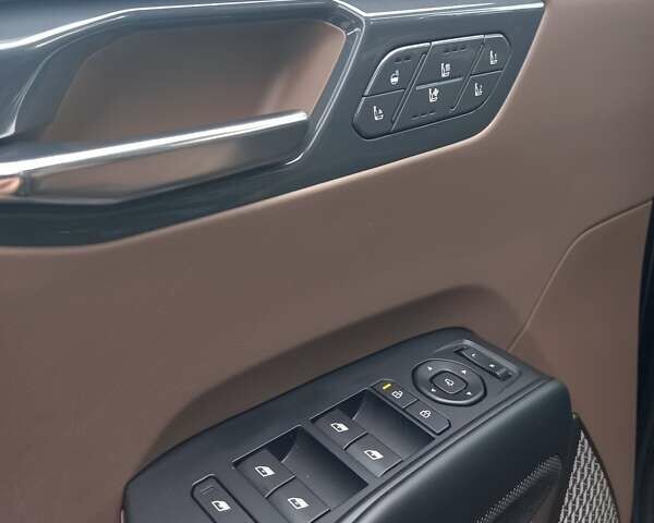 Черный Киа EV9, объемом двигателя 0 л и пробегом 30 тыс. км за 47000 $, фото 6 на Automoto.ua