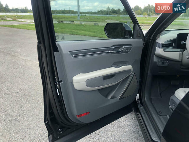 Чорний Кіа EV9, об'ємом двигуна 0 л та пробігом 37 тис. км за 49900 $, фото 41 на Automoto.ua