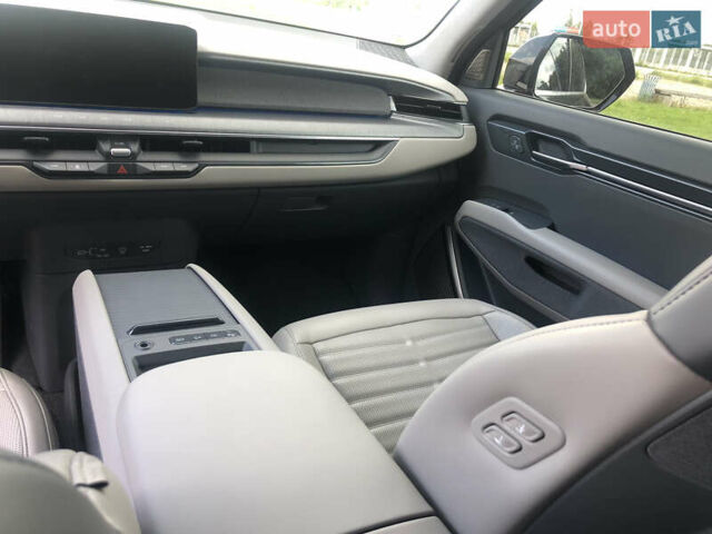 Чорний Кіа EV9, об'ємом двигуна 0 л та пробігом 37 тис. км за 49900 $, фото 17 на Automoto.ua