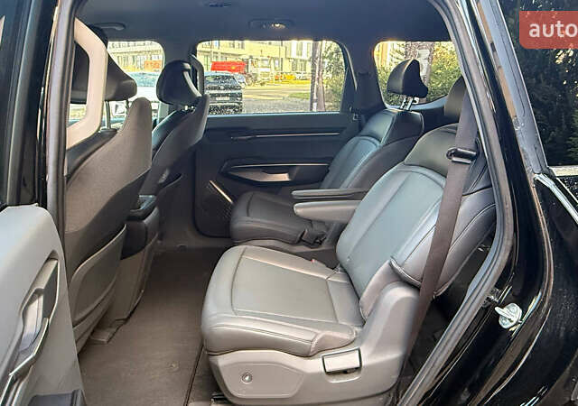 Чорний Кіа EV9, об'ємом двигуна 0 л та пробігом 25 тис. км за 38500 $, фото 15 на Automoto.ua