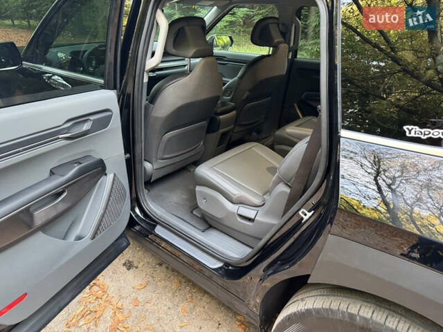 Черный Киа EV9, объемом двигателя 0 л и пробегом 18 тыс. км за 40500 $, фото 20 на Automoto.ua