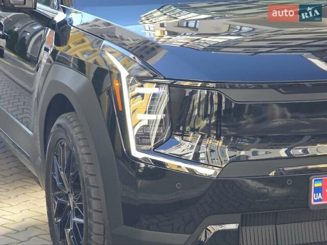 Чорний Кіа EV9, об'ємом двигуна 0 л та пробігом 9 тис. км за 53900 $, фото 60 на Automoto.ua