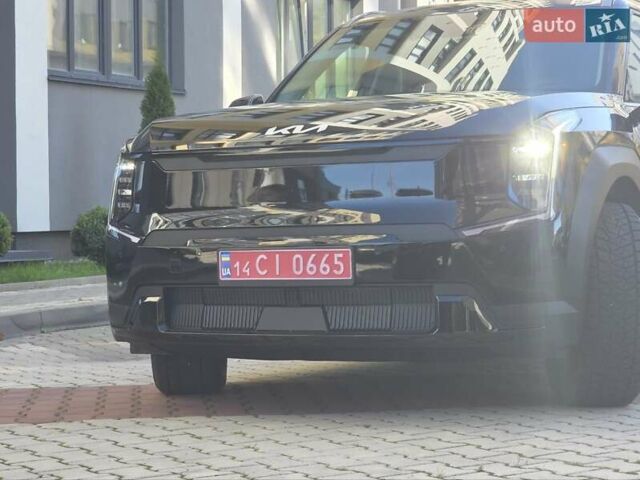 Чорний Кіа EV9, об'ємом двигуна 0 л та пробігом 9 тис. км за 53900 $, фото 55 на Automoto.ua