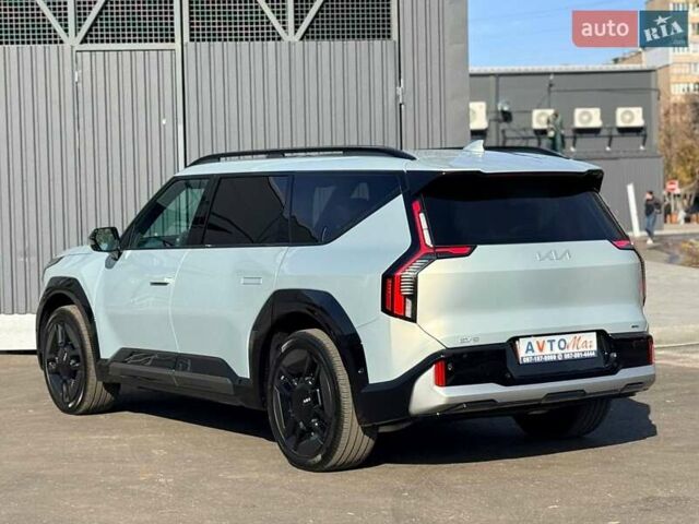 Серый Киа EV9, объемом двигателя 0 л и пробегом 8 тыс. км за 49500 $, фото 8 на Automoto.ua