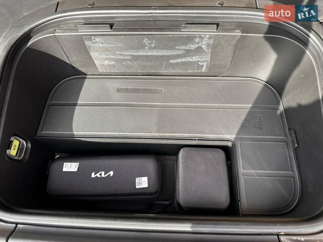 Серый Киа EV9, объемом двигателя 0 л и пробегом 8 тыс. км за 61000 $, фото 21 на Automoto.ua