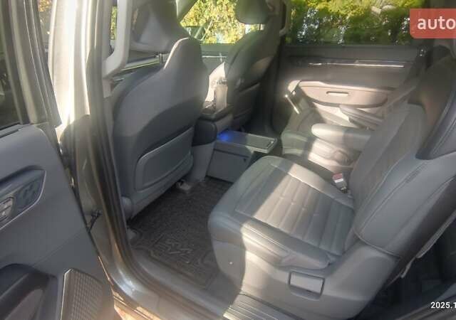 Сірий Кіа EV9, об'ємом двигуна 0 л та пробігом 46 тис. км за 38400 $, фото 13 на Automoto.ua