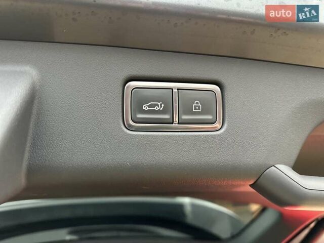 Серый Киа EV9, объемом двигателя 0 л и пробегом 16 тыс. км за 39800 $, фото 10 на Automoto.ua