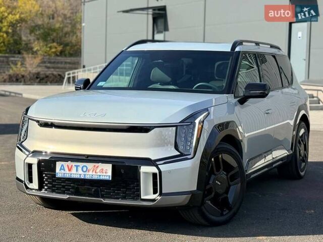 Серый Киа EV9, объемом двигателя 0 л и пробегом 8 тыс. км за 49500 $, фото 6 на Automoto.ua