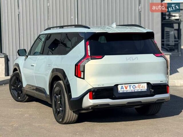 Серый Киа EV9, объемом двигателя 0 л и пробегом 8 тыс. км за 49500 $, фото 9 на Automoto.ua