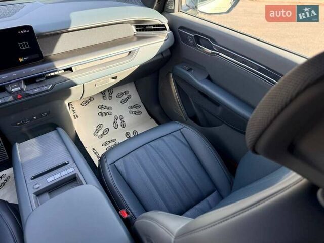 Серый Киа EV9, объемом двигателя 0 л и пробегом 8 тыс. км за 49500 $, фото 35 на Automoto.ua