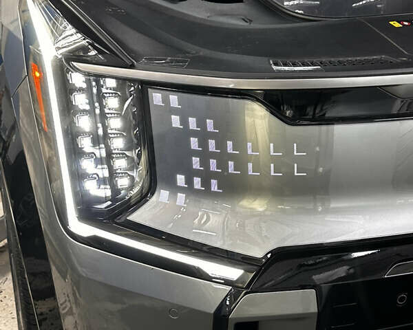 Серый Киа EV9, объемом двигателя 0 л и пробегом 8 тыс. км за 61000 $, фото 39 на Automoto.ua