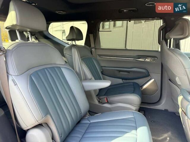 Серый Киа EV9, объемом двигателя 0 л и пробегом 8 тыс. км за 49500 $, фото 24 на Automoto.ua