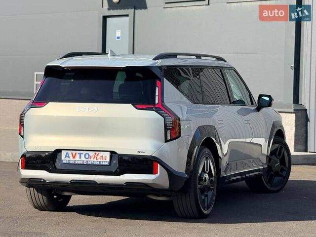 Серый Киа EV9, объемом двигателя 0 л и пробегом 8 тыс. км за 49500 $, фото 15 на Automoto.ua