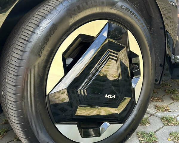 Сірий Кіа EV9, об'ємом двигуна 0 л та пробігом 19 тис. км за 59000 $, фото 23 на Automoto.ua