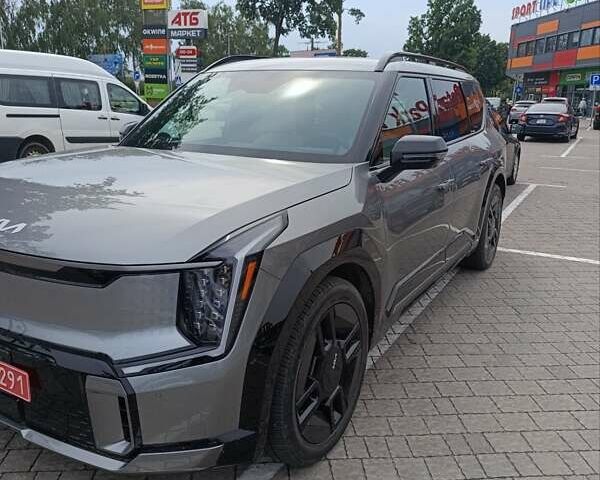 Серый Киа EV9, объемом двигателя 0 л и пробегом 6 тыс. км за 45000 $, фото 3 на Automoto.ua