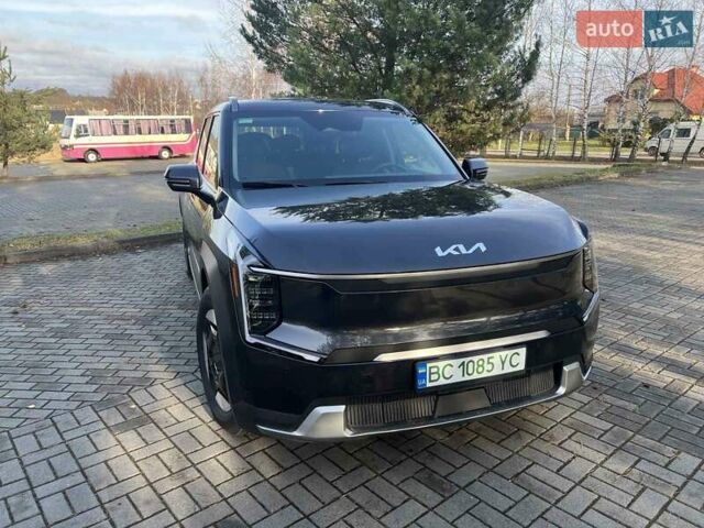 Серый Киа EV9, объемом двигателя 0 л и пробегом 30 тыс. км за 41985 $, фото 13 на Automoto.ua