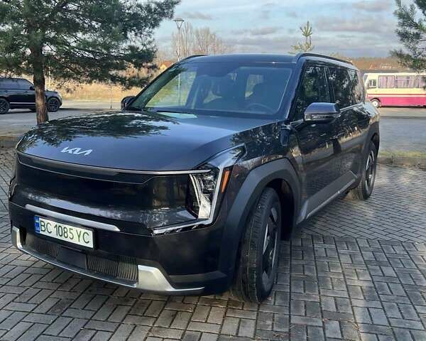 Серый Киа EV9, объемом двигателя 0 л и пробегом 30 тыс. км за 41985 $, фото 31 на Automoto.ua