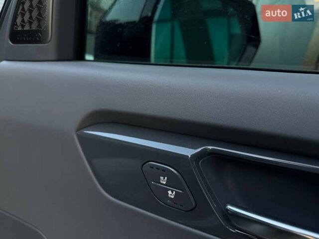 Сірий Кіа EV9, об'ємом двигуна 0 л та пробігом 11 тис. км за 47000 $, фото 40 на Automoto.ua