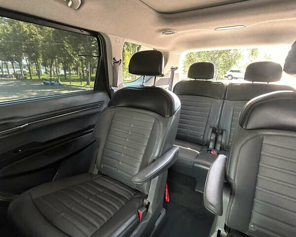 Сірий Кіа EV9, об'ємом двигуна 0 л та пробігом 19 тис. км за 59000 $, фото 27 на Automoto.ua