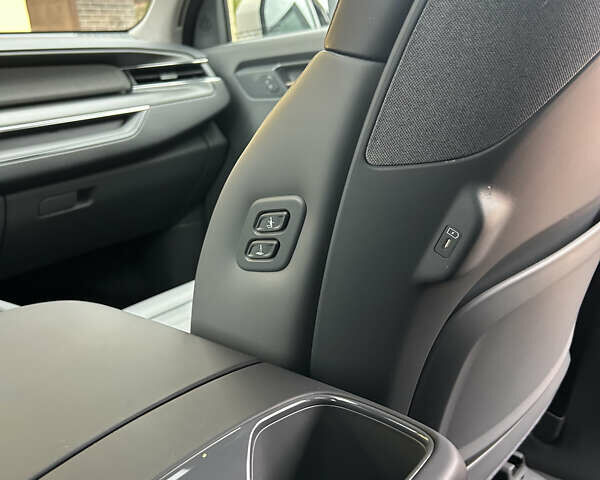 Серый Киа EV9, объемом двигателя 0 л и пробегом 12 тыс. км за 44000 $, фото 31 на Automoto.ua