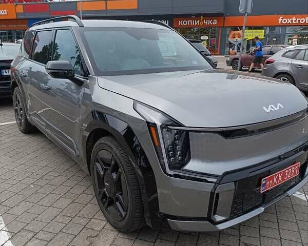 Серый Киа EV9, объемом двигателя 0 л и пробегом 6 тыс. км за 45000 $, фото 1 на Automoto.ua