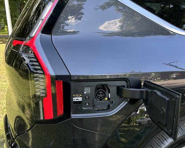 Серый Киа EV9, объемом двигателя 0 л и пробегом 19 тыс. км за 59000 $, фото 22 на Automoto.ua