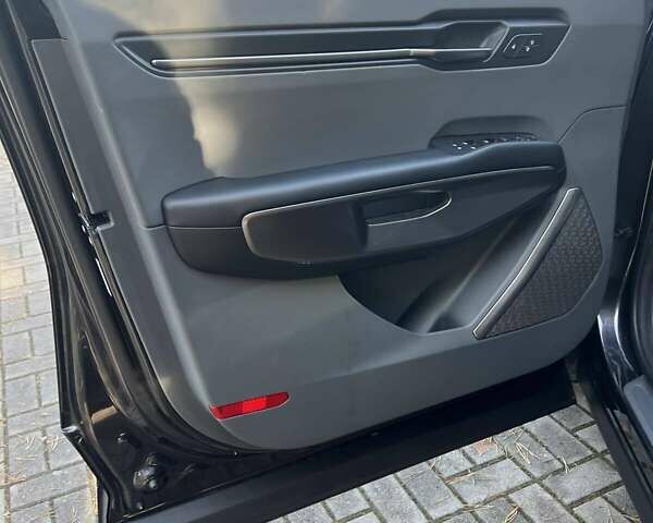 Серый Киа EV9, объемом двигателя 0 л и пробегом 30 тыс. км за 41985 $, фото 37 на Automoto.ua