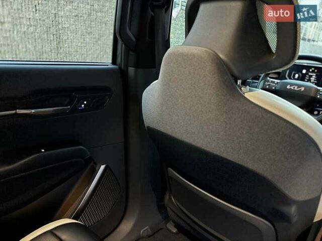 Сірий Кіа EV9, об'ємом двигуна 0 л та пробігом 11 тис. км за 47000 $, фото 32 на Automoto.ua