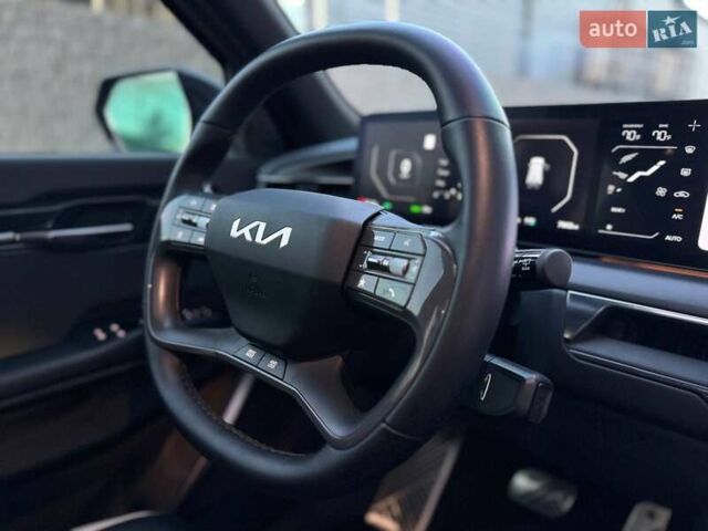Сірий Кіа EV9, об'ємом двигуна 0 л та пробігом 11 тис. км за 47000 $, фото 46 на Automoto.ua