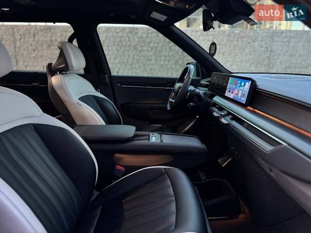 Сірий Кіа EV9, об'ємом двигуна 0 л та пробігом 11 тис. км за 47000 $, фото 47 на Automoto.ua