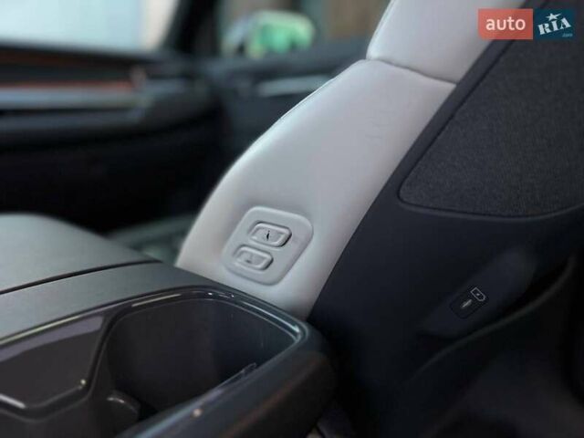 Сірий Кіа EV9, об'ємом двигуна 0 л та пробігом 11 тис. км за 47000 $, фото 51 на Automoto.ua