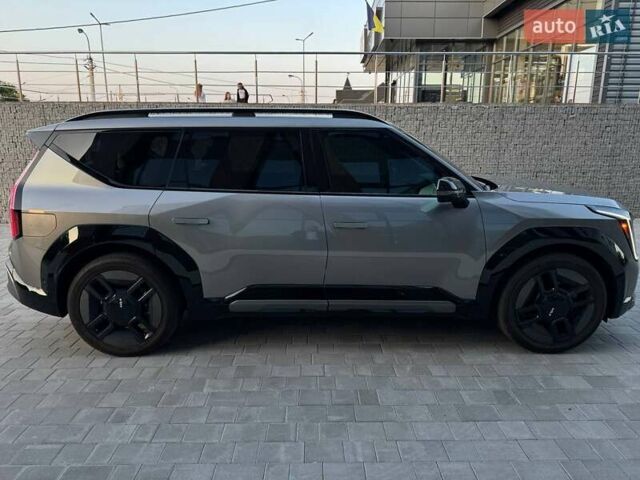 Серый Киа EV9, объемом двигателя 0 л и пробегом 11 тыс. км за 44500 $, фото 7 на Automoto.ua