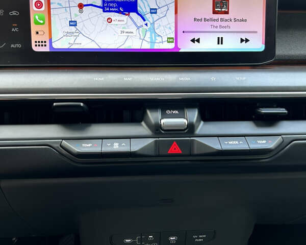 Сірий Кіа EV9, об'ємом двигуна 0 л та пробігом 19 тис. км за 59000 $, фото 16 на Automoto.ua