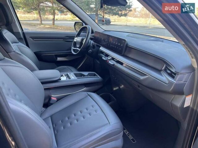 Серый Киа EV9, объемом двигателя 0 л и пробегом 30 тыс. км за 41985 $, фото 10 на Automoto.ua