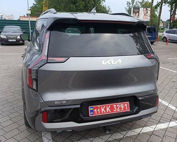 Серый Киа EV9, объемом двигателя 0 л и пробегом 6 тыс. км за 45000 $, фото 8 на Automoto.ua