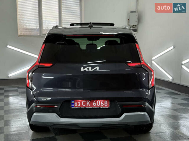 Сірий Кіа EV9, об'ємом двигуна 0 л та пробігом 29 тис. км за 42999 $, фото 90 на Automoto.ua