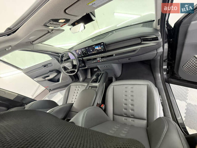 Сірий Кіа EV9, об'ємом двигуна 0 л та пробігом 29 тис. км за 42999 $, фото 41 на Automoto.ua