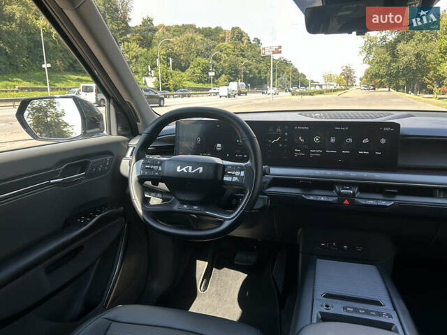 Сірий Кіа EV9, об'ємом двигуна 0 л та пробігом 19 тис. км за 59000 $, фото 12 на Automoto.ua