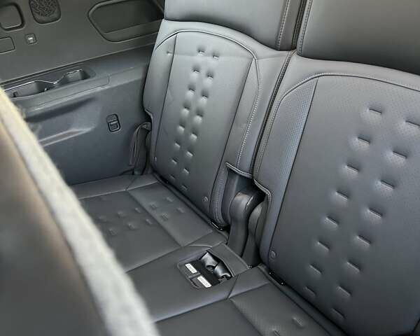 Серый Киа EV9, объемом двигателя 0 л и пробегом 30 тыс. км за 41985 $, фото 2 на Automoto.ua