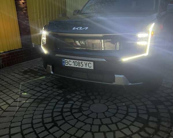 Серый Киа EV9, объемом двигателя 0 л и пробегом 30 тыс. км за 41985 $, фото 36 на Automoto.ua