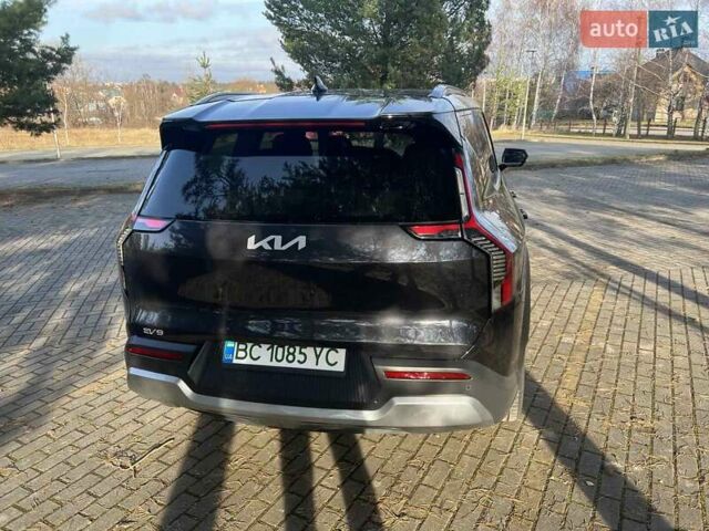 Серый Киа EV9, объемом двигателя 0 л и пробегом 30 тыс. км за 41985 $, фото 15 на Automoto.ua