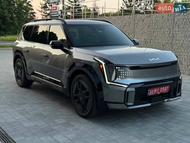 Серый Киа EV9, объемом двигателя 0 л и пробегом 11 тыс. км за 44500 $, фото 6 на Automoto.ua