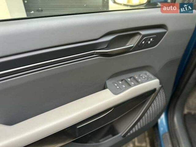 Синий Киа EV9, объемом двигателя 0 л и пробегом 33 тыс. км за 43990 $, фото 35 на Automoto.ua