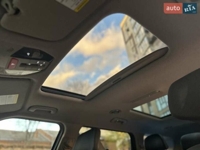 Синий Киа EV9, объемом двигателя 0 л и пробегом 33 тыс. км за 43990 $, фото 21 на Automoto.ua