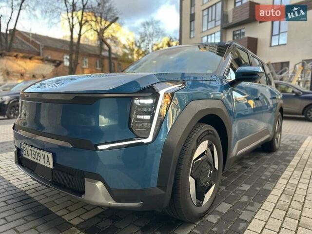 Синий Киа EV9, объемом двигателя 0 л и пробегом 33 тыс. км за 43990 $, фото 5 на Automoto.ua