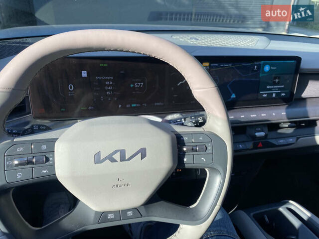 Синий Киа EV9, объемом двигателя 0 л и пробегом 32 тыс. км за 43500 $, фото 9 на Automoto.ua
