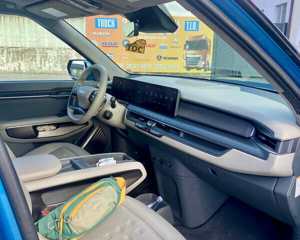 Синий Киа EV9, объемом двигателя 0 л и пробегом 32 тыс. км за 43500 $, фото 11 на Automoto.ua